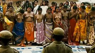 பெரிய மார்பகங்கள் மகள் மயக்கி அவரது அப்பா ஒரு கூடா பாணி முதிர்ந்த அம்மா ஆபாச முத்தம்