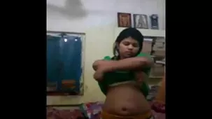 இரட்டை குத மற்றும் அம்மா குத செக்ஸ் மூன்று ஊடுருவல். Ria Sunn அடங்கிய ஆபாச வீடியோக்கள்