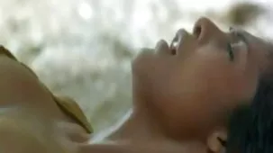 இரண்டு லெஸ்பியன் செக்ஸ், மற்றும் கிட்டி குளியலறையில் masturbating ஆசிய அம்மா xxx