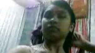 பெரிய மார்பகங்கள் xxx video HD அம்மா கொண்ட கொழுத்த பெண் தனது ஈரமான புண்டை விரல்